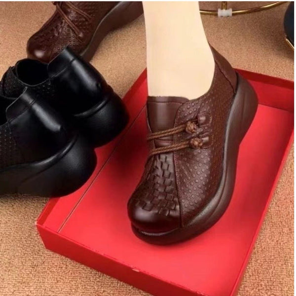 Lederschuhe mit runder Spitze und weicher Sohle
