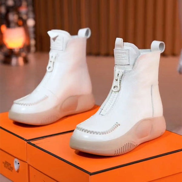 Neue Winter-Schneestiefel für Damen.