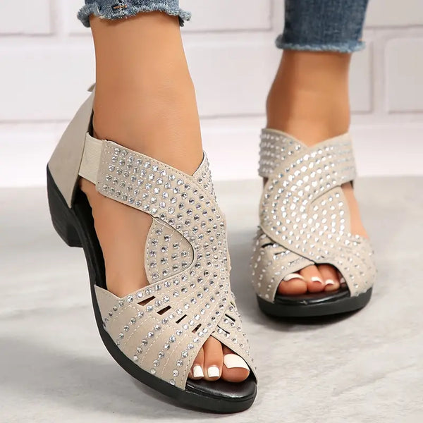 Neue sommerliche Diamant-Sandalen