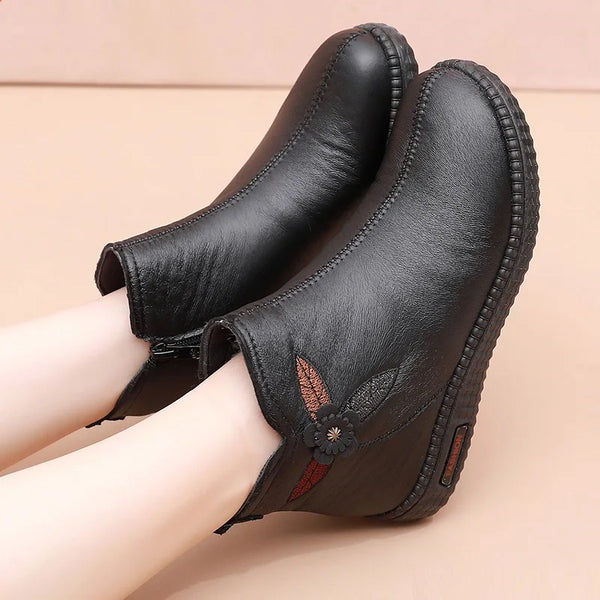 Weiche, flache Schuhe für ältere Menschen.