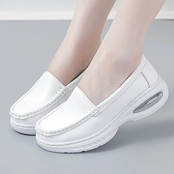 Atmungsaktive Lederschuhe mit Luftpolster.