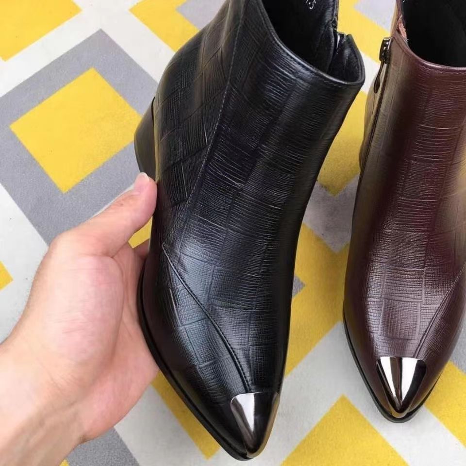 Neue Martin-Stiefel (geprägte Lederstiefel)