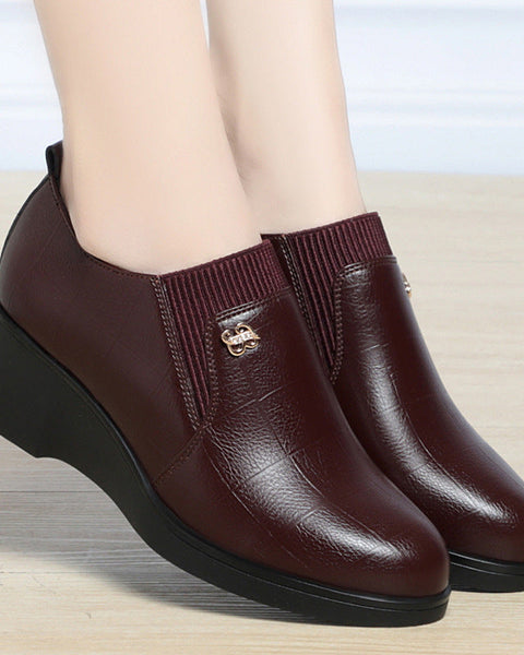 2025 nuevos zapatos de piel con tacon de cuña