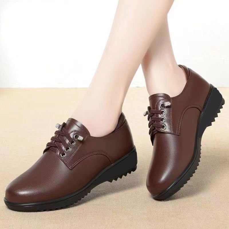 Britische Schnürschuhe aus Leder