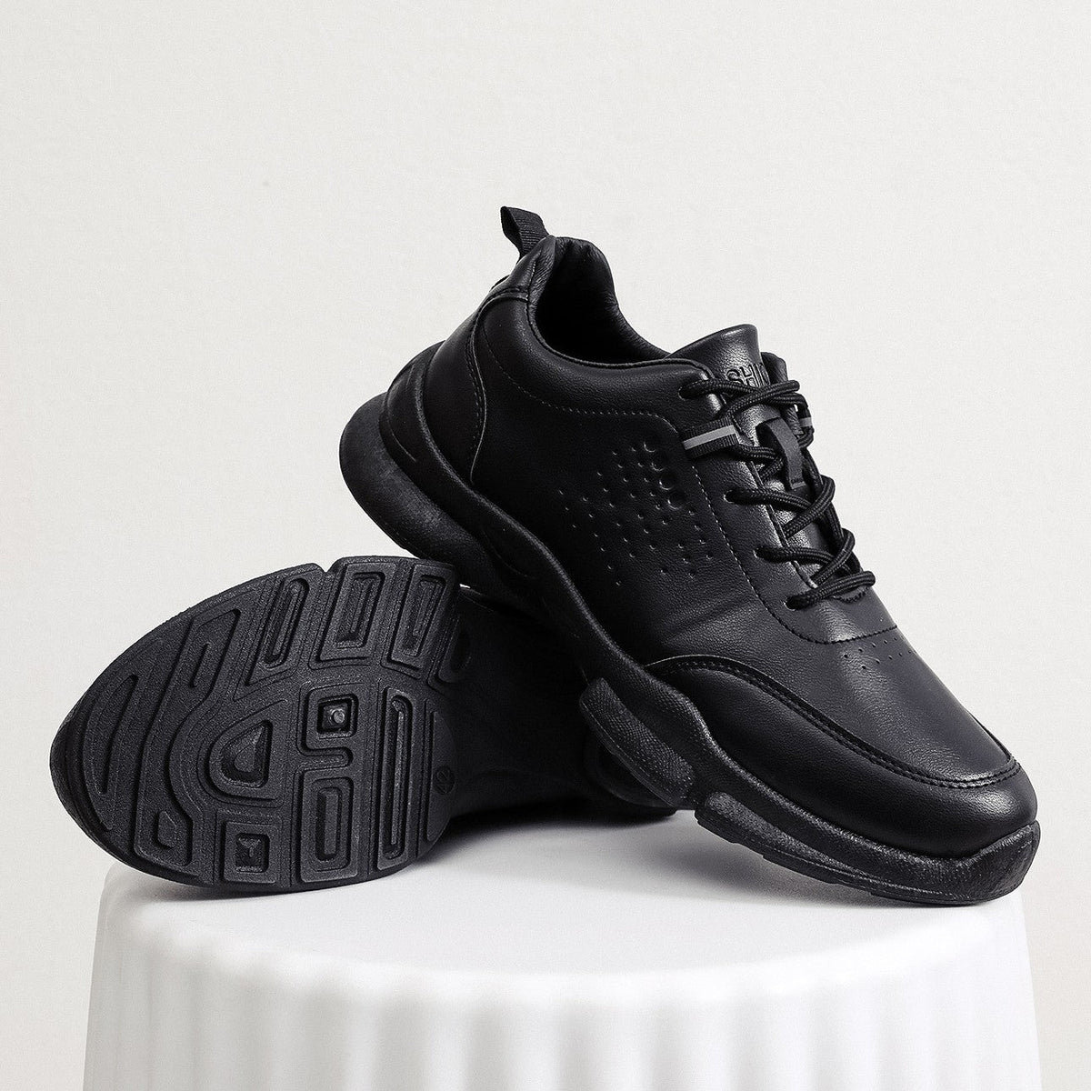 Atmungsaktive Freizeitschuhe für Herren.