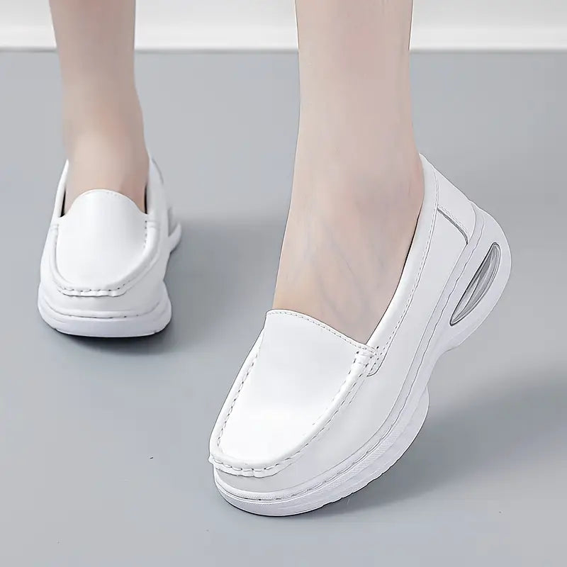 Atmungsaktive Lederschuhe mit Luftpolster.