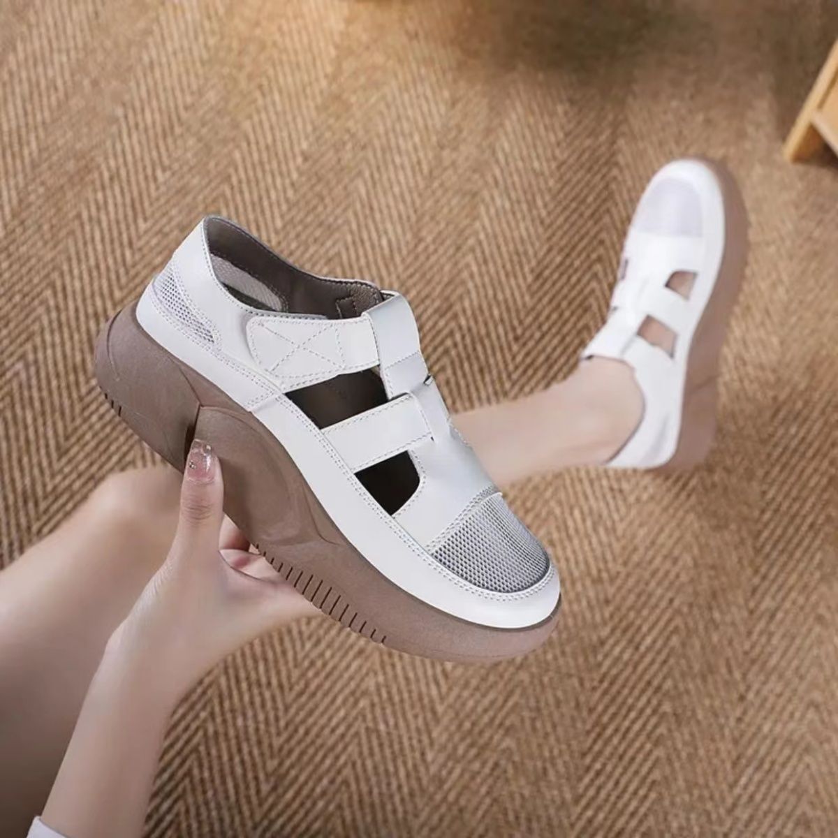 Neue römische Freizeitschuhe