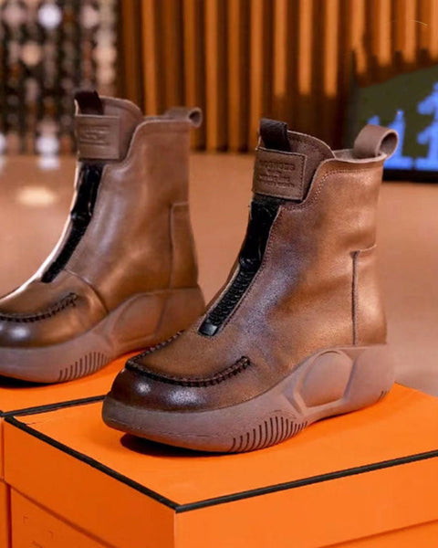 Neue Winter-Schneestiefel für Damen.