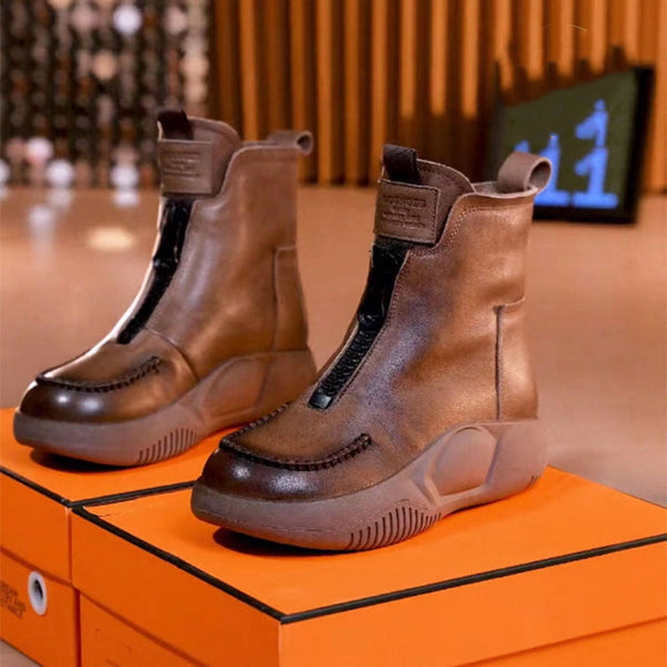 Neue Winter-Schneestiefel für Damen.