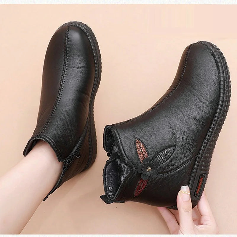 Weiche, flache Schuhe für ältere Menschen.