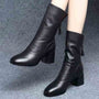 Damen-Stiefeletten aus weichem Leder