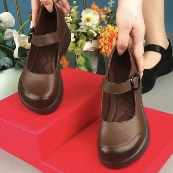 Neue Plateau-Lederschuhe