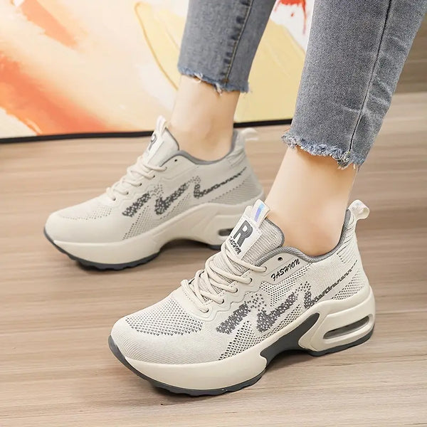 Atmungsaktive Sportschuhe.