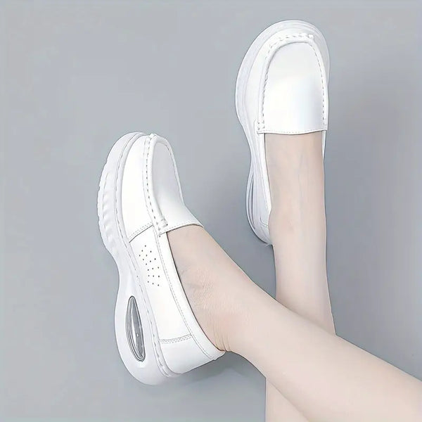 Atmungsaktive Lederschuhe mit Luftpolster.