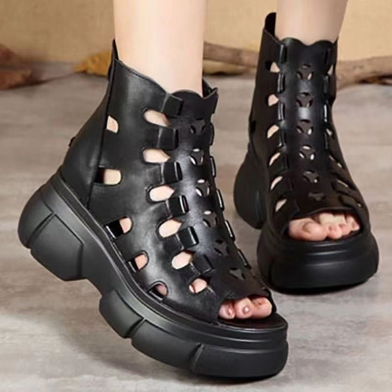 Damen-Sandalen mit Martin-Stiefel-Look