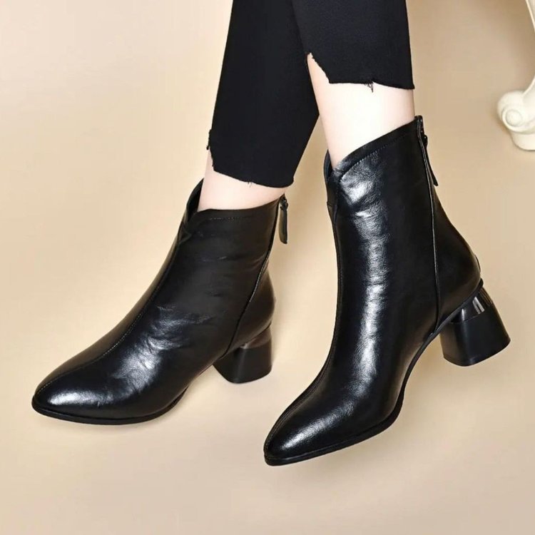 Weiche Leder-Mom-Stiefel mit Blockabsatz