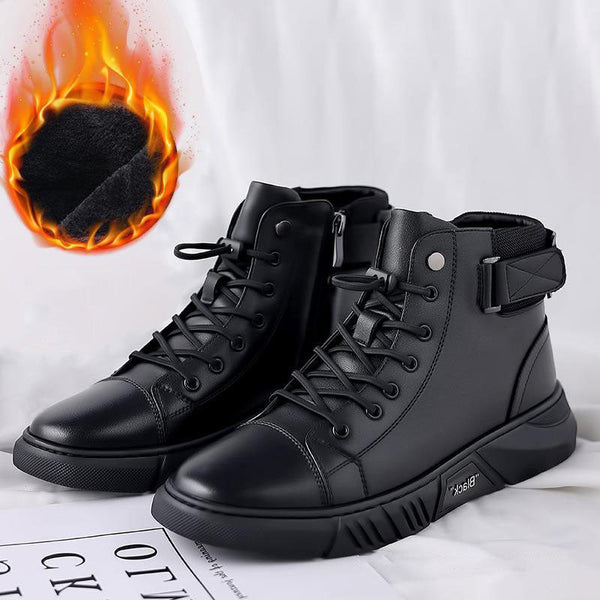 Modische Martin-Stiefel in Übergröße.