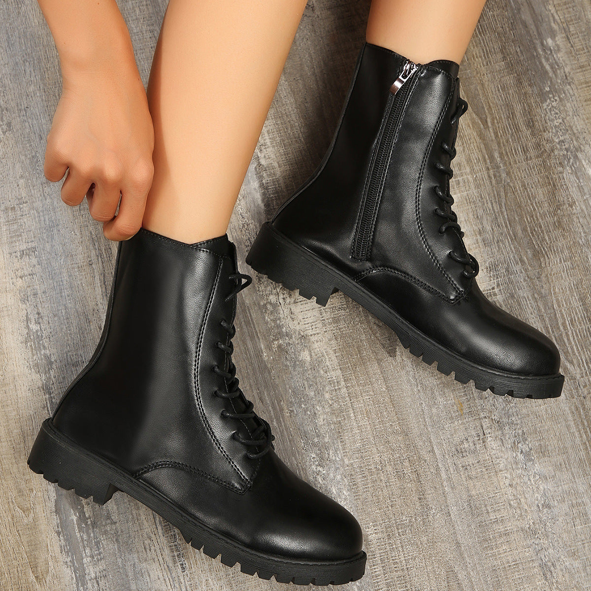 Damenstiefel mit runder Spitze