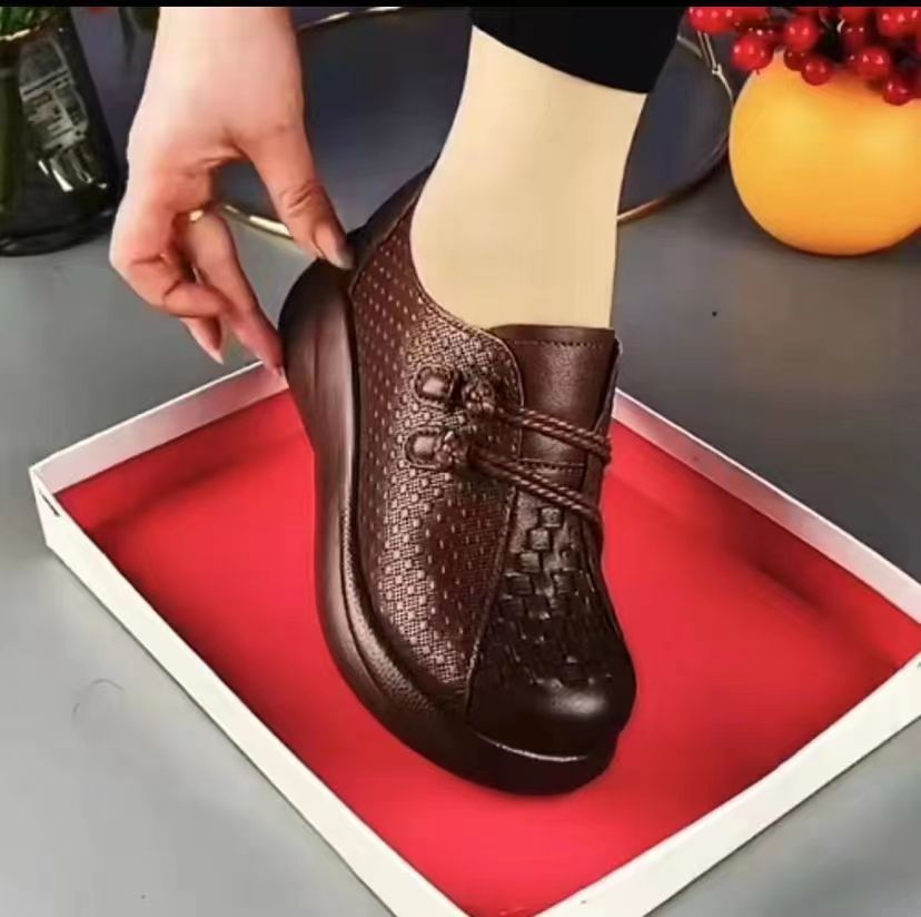 Lederschuhe mit runder Spitze und weicher Sohle