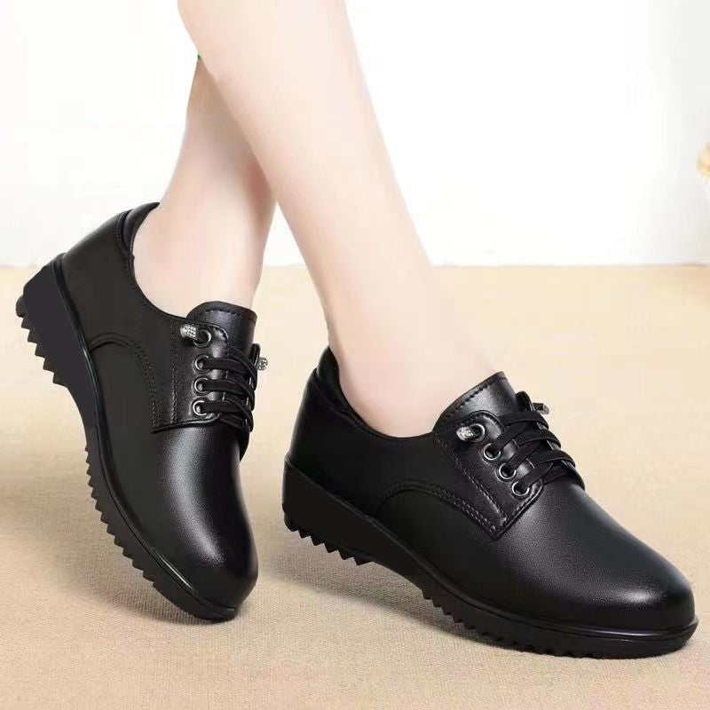 Britische Schnürschuhe aus Leder