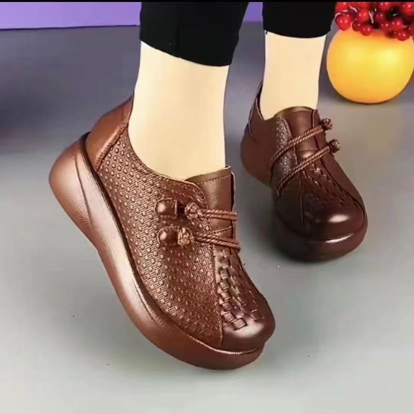 Lederschuhe mit runder Spitze und weicher Sohle