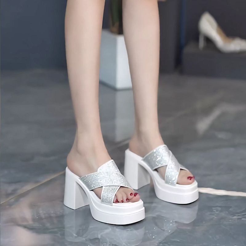Neue Blockabsatzschuhe 2025