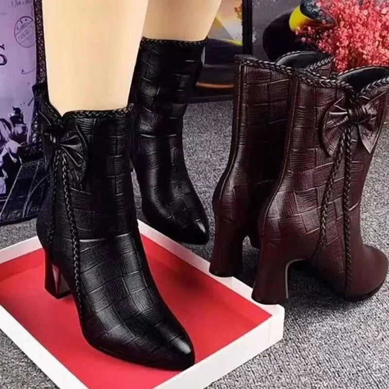 Britische Martin-Stiefel für Damen.