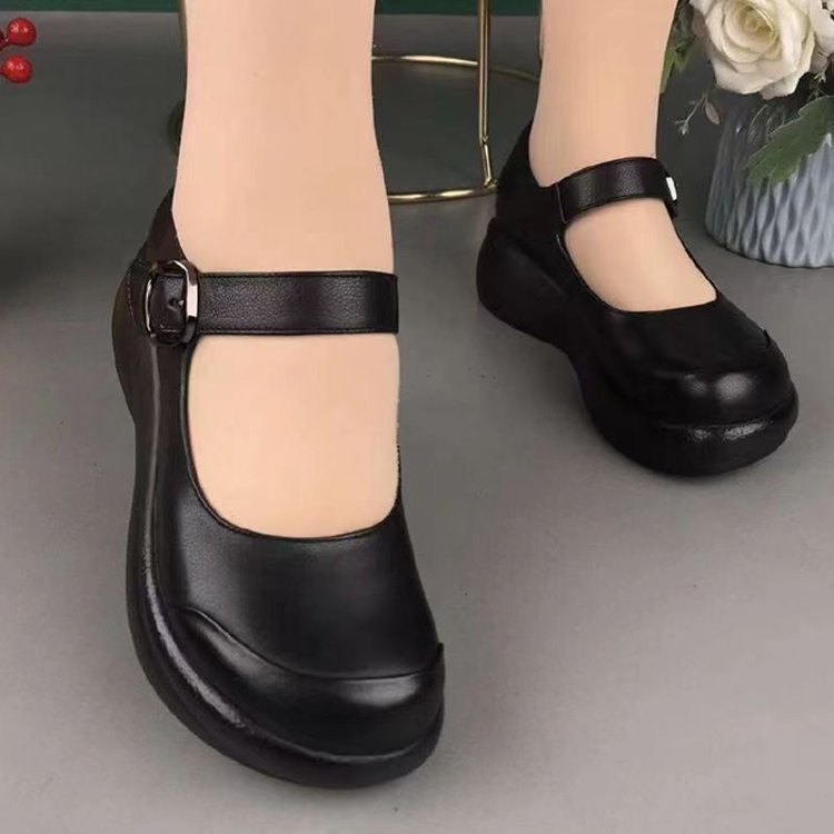 Neue Plateau-Lederschuhe