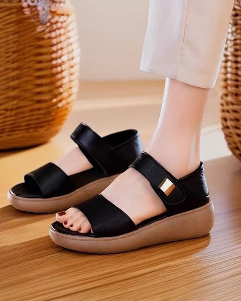 Sandalias de plataforma de piel suave. 