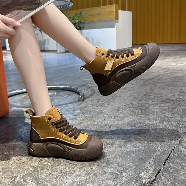 Botas altas de moda para mujer. 