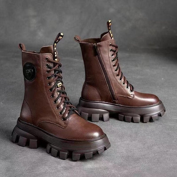 Hohe Martin-Stiefel mit dicker Sohle und Fleecefutter