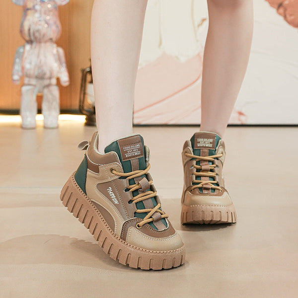Winter-Sportstiefel aus Wolle.