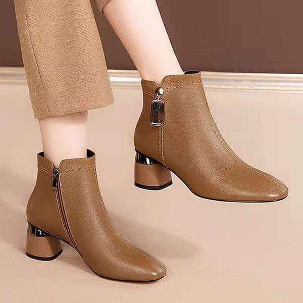 Britische Martin-Stiefel mit klobigem Absatz