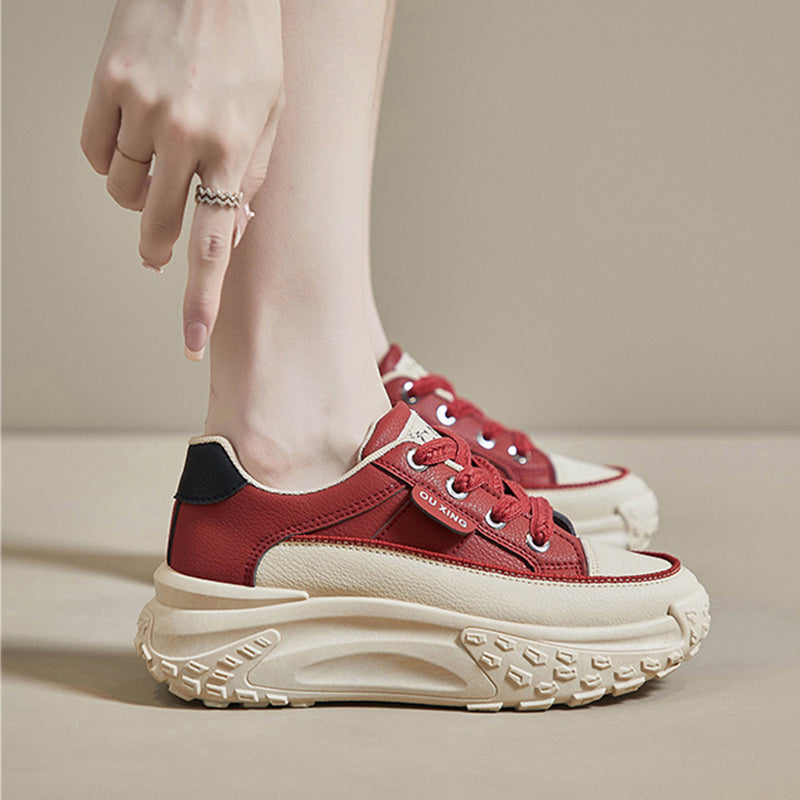 Schuhe mit hohem Plateauabsatz