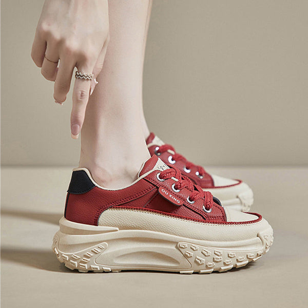 Schuhe mit hohem Plateauabsatz