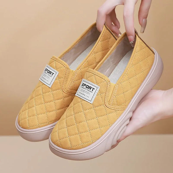 Stylische Plateauschuhe