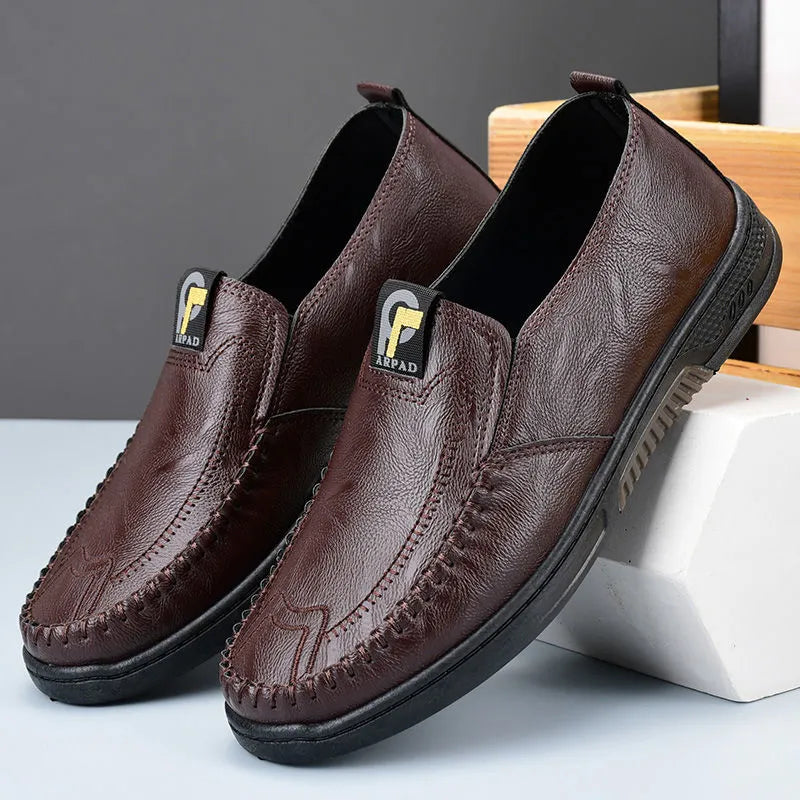 Modische Herren-Lederschuhe 2025