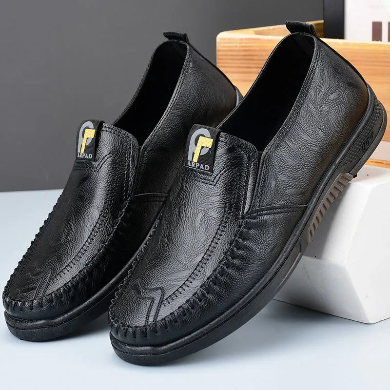 Modische Herren-Lederschuhe 2025