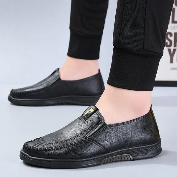 Modische Herren-Lederschuhe 2025