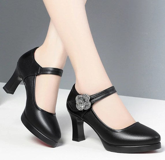 High Heels aus 100 % echtem Leder mit Blumenmuster