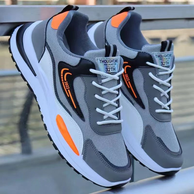 Atmungsaktive Sportschuhe aus Mesh
