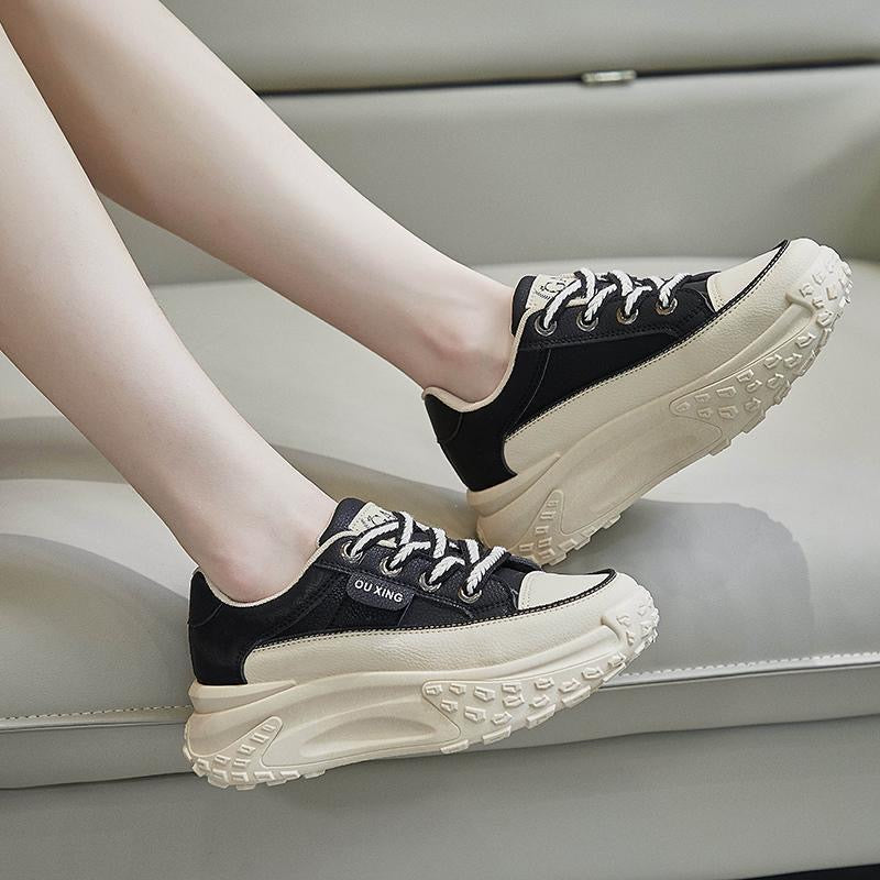 Schuhe mit hohem Plateauabsatz