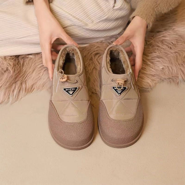 Gefütterte Freizeitschuhe aus Fleece mit elastischer Schnalle