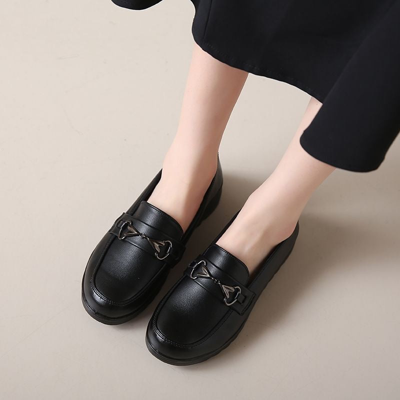 Rutschfeste weich besohlte Schuhe aus echtem Leder