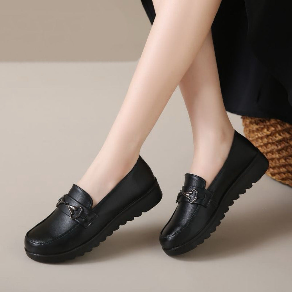 Rutschfeste weich besohlte Schuhe aus echtem Leder