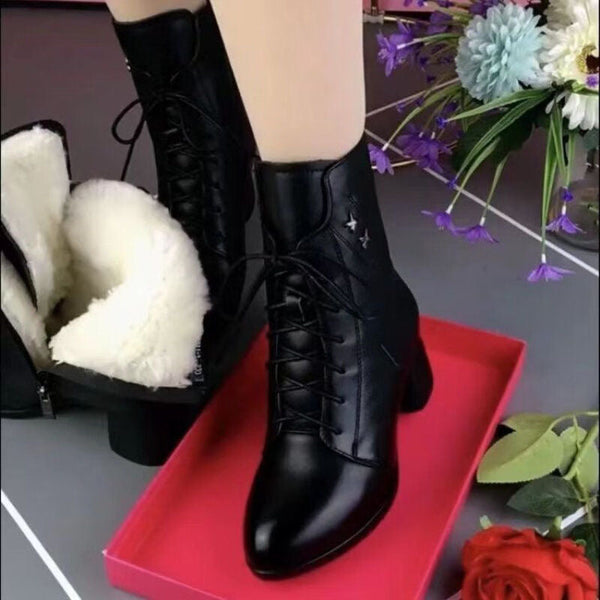 Mid-Heel-Stiefel aus grobem Samt