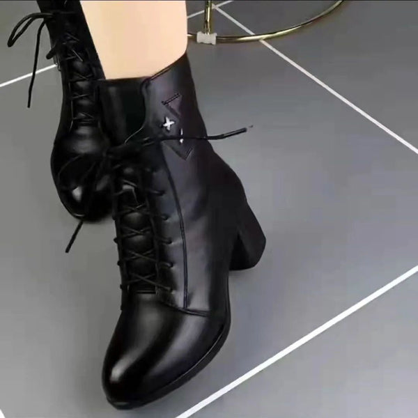 Mid-Heel-Stiefel aus grobem Samt
