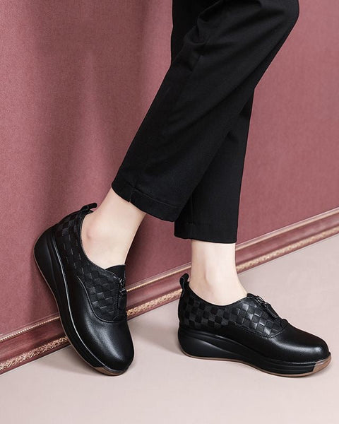 2025 Zapatos de piel a cuadros con suela blanda 