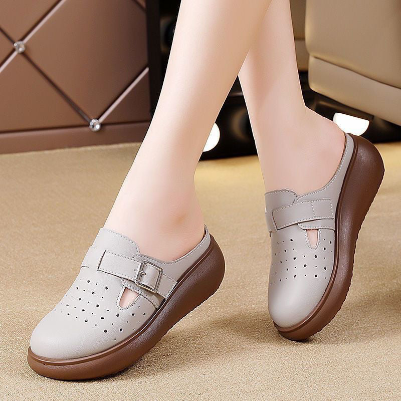 Weiche Lederschuhe mit Lochmuster
