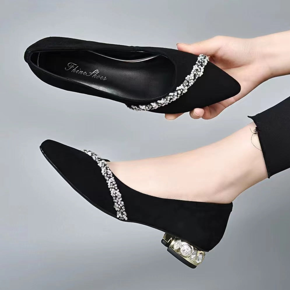 Schuhe aus echtem, weichem, geschliffenem Leder